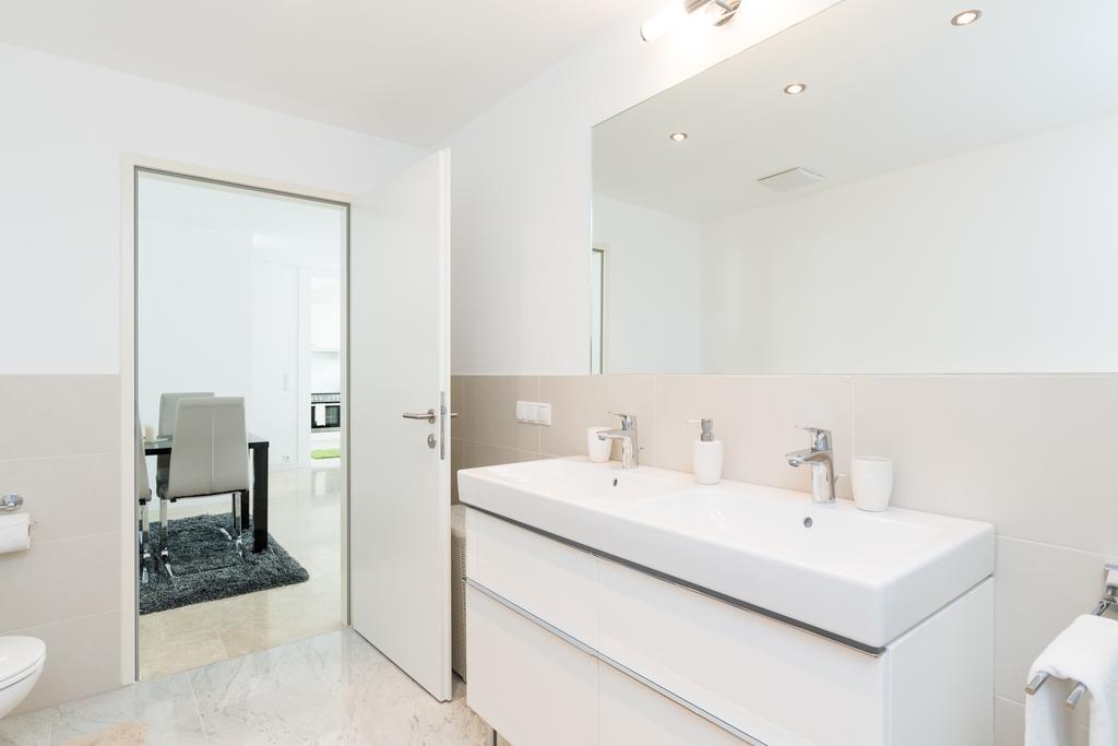 Rafael Kaiser - Paros Apartment - Contactless 24H Check-In Vienna Room photo